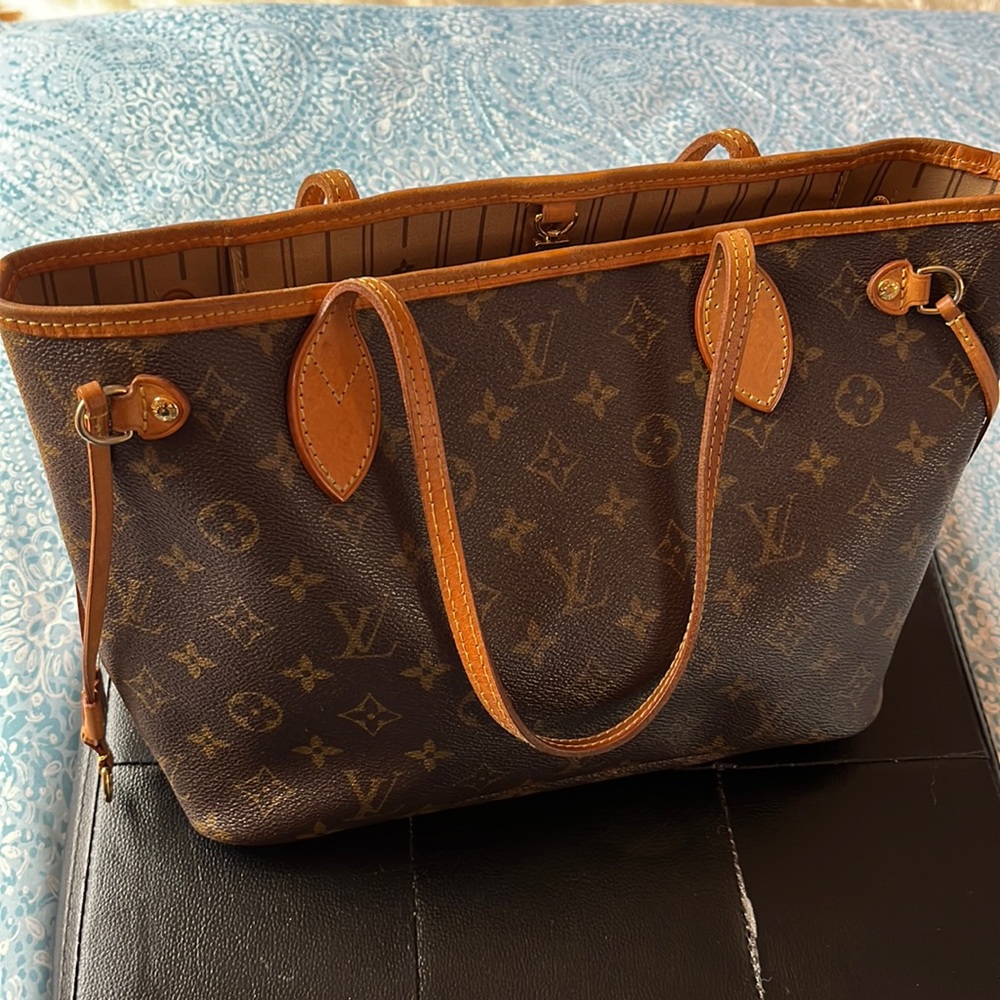 Louis Vuitton neverful monogram